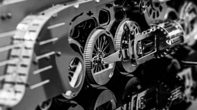 black and white electronic device